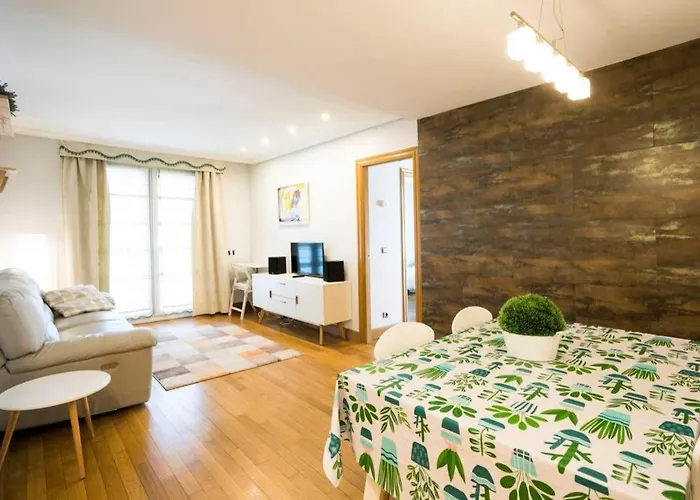 Berlin - Basquenjoy * Hondarribia