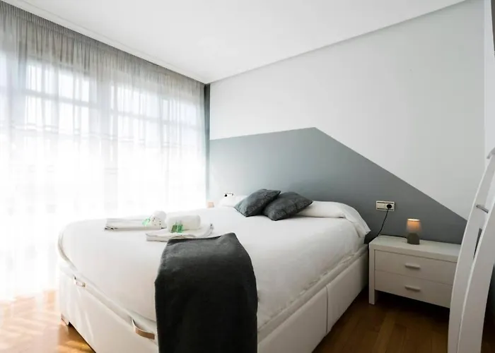 Berlin - Basquenjoy * Hondarribia